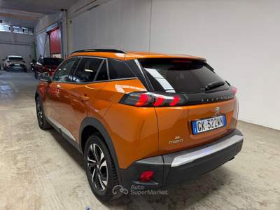 Peugeot 2008  2020 - 2008 1.2 puretech allure pack s&s 100cv Arancione usata Biella