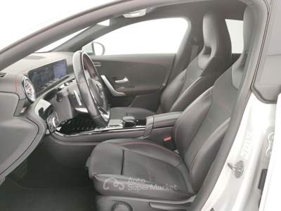 Mercedes-Benz CLA Cla shooting brake 200 premium auto Bianco usata Livorno