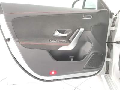 Mercedes-Benz CLA Cla shooting brake 200 premium auto Bianco usata Livorno