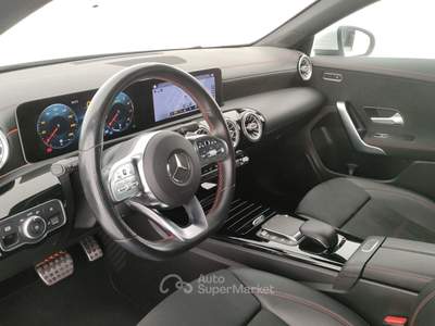 Mercedes-Benz CLA Cla shooting brake 200 premium auto Bianco usata Livorno