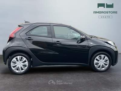 Toyota Aygo X  -  1.0 active 72cv Nero usata Segrate
