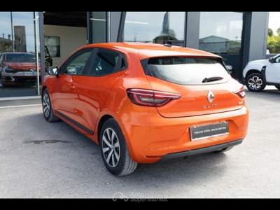 Renault Clio  - clio full hybrid e-tech 145 cv 5 porte evolu Arancione usata Treviso