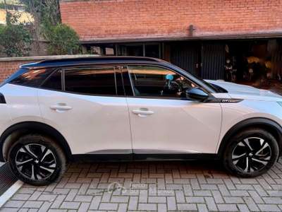Peugeot 2008 tenuta sempre in garage, unico proprietario, non fumatore Bianco usata bologna