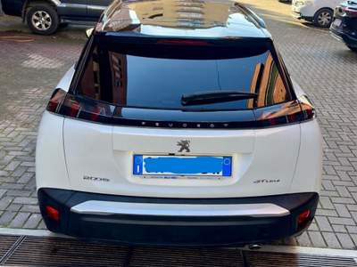 Peugeot 2008 tenuta sempre in garage, unico proprietario, non fumatore Bianco usata bologna