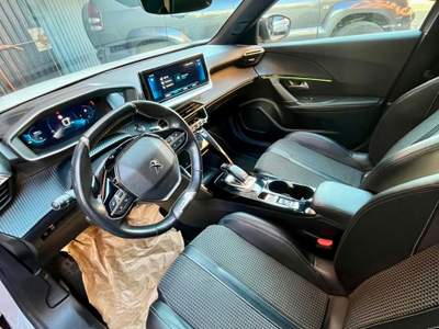 Peugeot 2008 tenuta sempre in garage, unico proprietario, non fumatore Bianco usata bologna