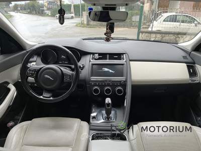 Jaguar E-Pace 2.0D 150 CV AWD aut. Nero usata San Giorgio del Sannio