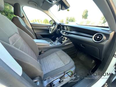 Alfa Romeo Stelvio 2.2 Q4 190 CV  AWD AUTOMATIC Bianco usata San Giorgio del Sannio