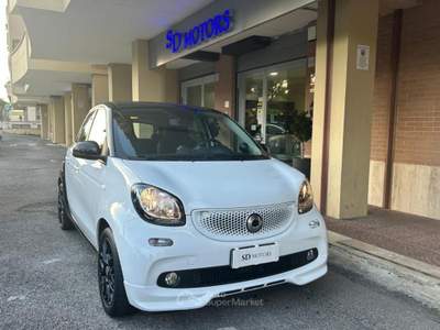 Smart ForFour 1.0 Superpassion 71cv twinamic *Promo SD 2026* usata Roma