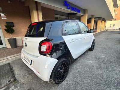 Smart ForFour 1.0 Superpassion 71cv twinamic *Promo SD 2026* usata Roma