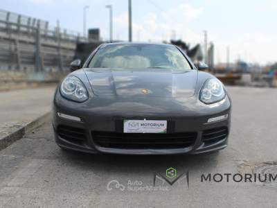 Porsche Panamera 3.0 250cv Rosso usata Napoli