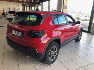 Jeep Avenger Avenger 1.2 turbo Longitude fwd 100cv Rosso usata Costa Volpino