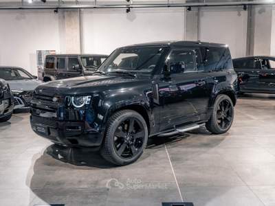 Land Rover Defender 90 5.0 V8 525 CV AWD Auto Nero usata MILANO