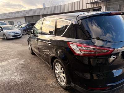 Ford S-Max Perfetto Nero usata Pignataro Maggiore