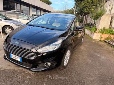 Ford S-Max Perfetto Nero usata Pignataro Maggiore