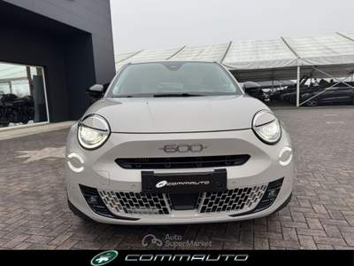 Fiat 600 Hybrid 101 CV DCT MHEV La Prima Beige usata Quinto di Treviso