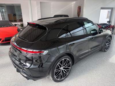 Porsche Macan Macan 2.0 T 265cv pdk/TETTO/RADAR/360/MATRIX/SPORT CHRONO/DISPONIBILI SU RICHIESTA ALTRI COLORI/ALLESTIMENTI/PREZZI/ Nero usata Lanuvio