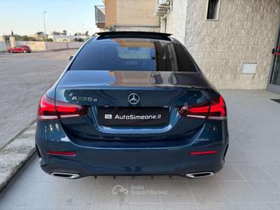 Mercedes-Benz Classe A d Automatic Premium Sedan TETTO-PACK NIGHT Blu/Azzurro usata Carovigno