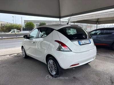 Lancia Ypsilon Ypsilon III 2015 1.3 mjt Silver s Bianco usata Giugliano in Campania