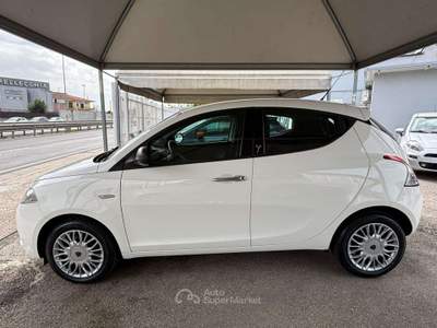 Lancia Ypsilon Ypsilon III 2015 1.3 mjt Silver s Bianco usata Giugliano in Campania