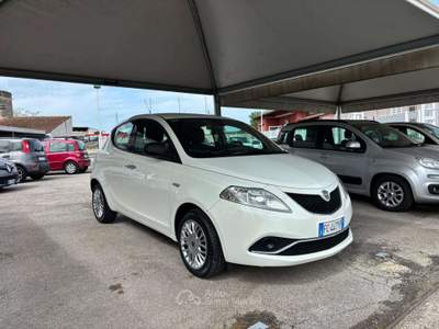 Lancia Ypsilon Ypsilon III 2015 1.3 mjt Silver s Bianco usata Giugliano in Campania