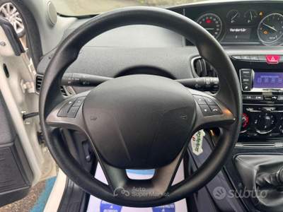 Lancia Ypsilon 5 porte Hybrid Silve usata Modena