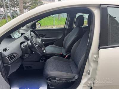 Lancia Ypsilon 5 porte Hybrid Silve usata Modena