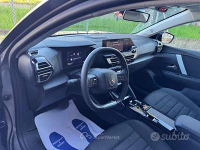 Citroen C4 PureTech 130CV EAT8 Plus NAVI+RETR. usata Modena