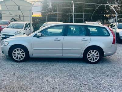 Volvo V50 16V cat Flexi-Fuel Momentum usata Bulgarograsso