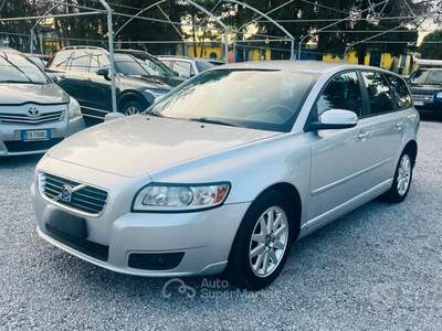 Volvo V50 16V cat Flexi-Fuel Momentum usata Bulgarograsso