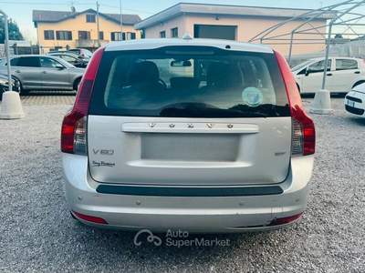Volvo V50 16V cat Flexi-Fuel Momentum usata Bulgarograsso