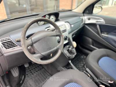 Lancia Ypsilon 8v usata Pozzonovo