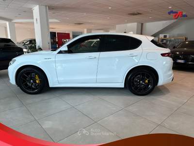Alfa Romeo Stelvio Stelvio 2.2 T.diesel 210CV AT8 Q4 Veloce Bianco usata Ardore