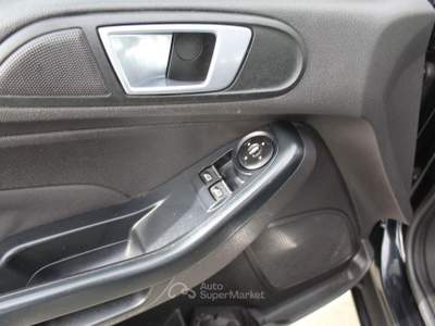 Ford Fiesta 1.4 5p. Bz. GPL Titanium Nero usata Padula