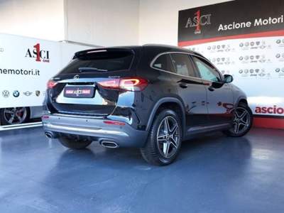 Mercedes-Benz GLA 200 d Automatic 4Matic Premium Nero usata CASTEL VOLTURNO