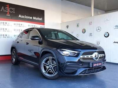 Mercedes-Benz GLA 200 d Automatic 4Matic Premium Nero usata CASTEL VOLTURNO