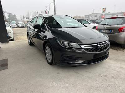 Opel Astra Sports Tourer usata Pieve di Cento