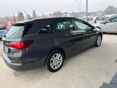 Opel Astra Sports Tourer usata Pieve di Cento