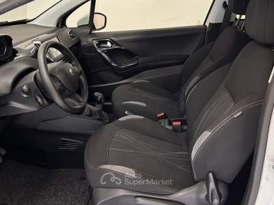 Peugeot 208 Active 1.2 VTi 82cv NEOP. SOLO 54.000 KM Bianco usata Galbiate