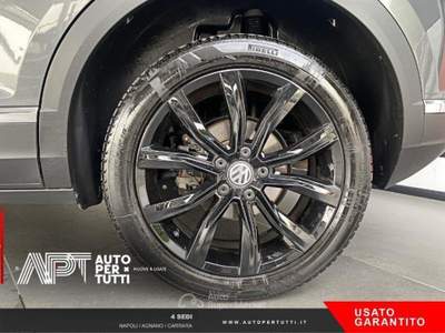 Volkswagen T-Roc T-Roc 2.0 tdi Advanced 4motion dsg Grigio usata Napoli