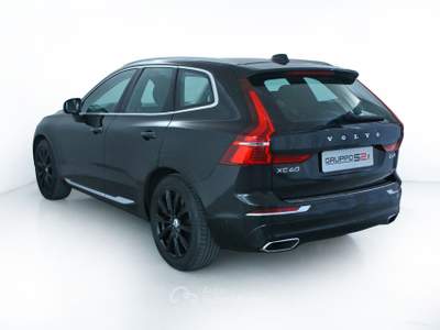 Volvo XC60 D4 AWD Geartronic Inscription Tetto panoramico/ Gancio traino retraibile/Cerchi lega 19" a 10 razze / Nero Nero usata Feltre