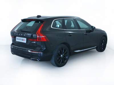 Volvo XC60 D4 AWD Geartronic Inscription Tetto panoramico/ Gancio traino retraibile/Cerchi lega 19" a 10 razze / Nero Nero usata Feltre