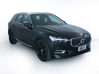 Volvo XC60 D4 AWD Geartronic Inscription Tetto panoramico/ Gancio traino retraibile/Cerchi lega 19" a 10 razze / Nero Nero usata Feltre