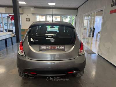 Lancia Ypsilon 5 porte Silver Grigio usata Prato