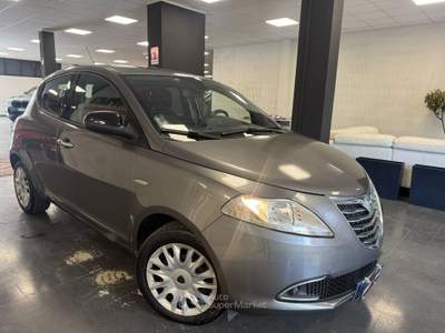 Lancia Ypsilon 5 porte Silver Grigio usata Prato