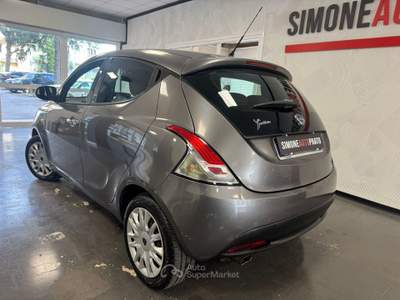 Lancia Ypsilon 5 porte Silver Grigio usata Prato