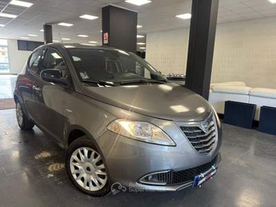 Lancia Ypsilon 5 porte Silver Grigio usata Prato