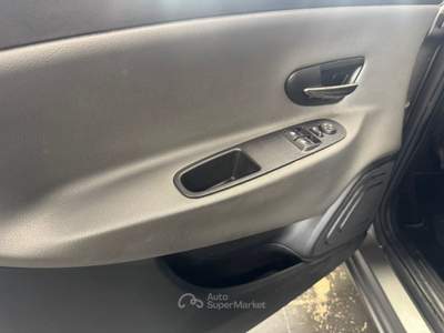 Lancia Ypsilon 5 porte Silver Grigio usata Prato