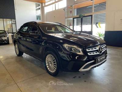Mercedes-Benz GLA GLA-X156  d Sport auto Neopatentati Nero usata Verona