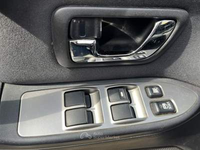 Mitsubishi Pajero 16V 5p. Intense 7p Verde usata Seregno