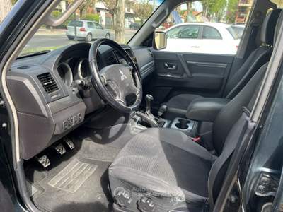Mitsubishi Pajero 16V 5p. Intense 7p Verde usata Seregno